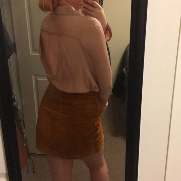 Forever 21 Backless pink button up - Picture 3 of 4